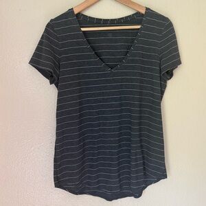 LULULEMON Love V Neck Tee